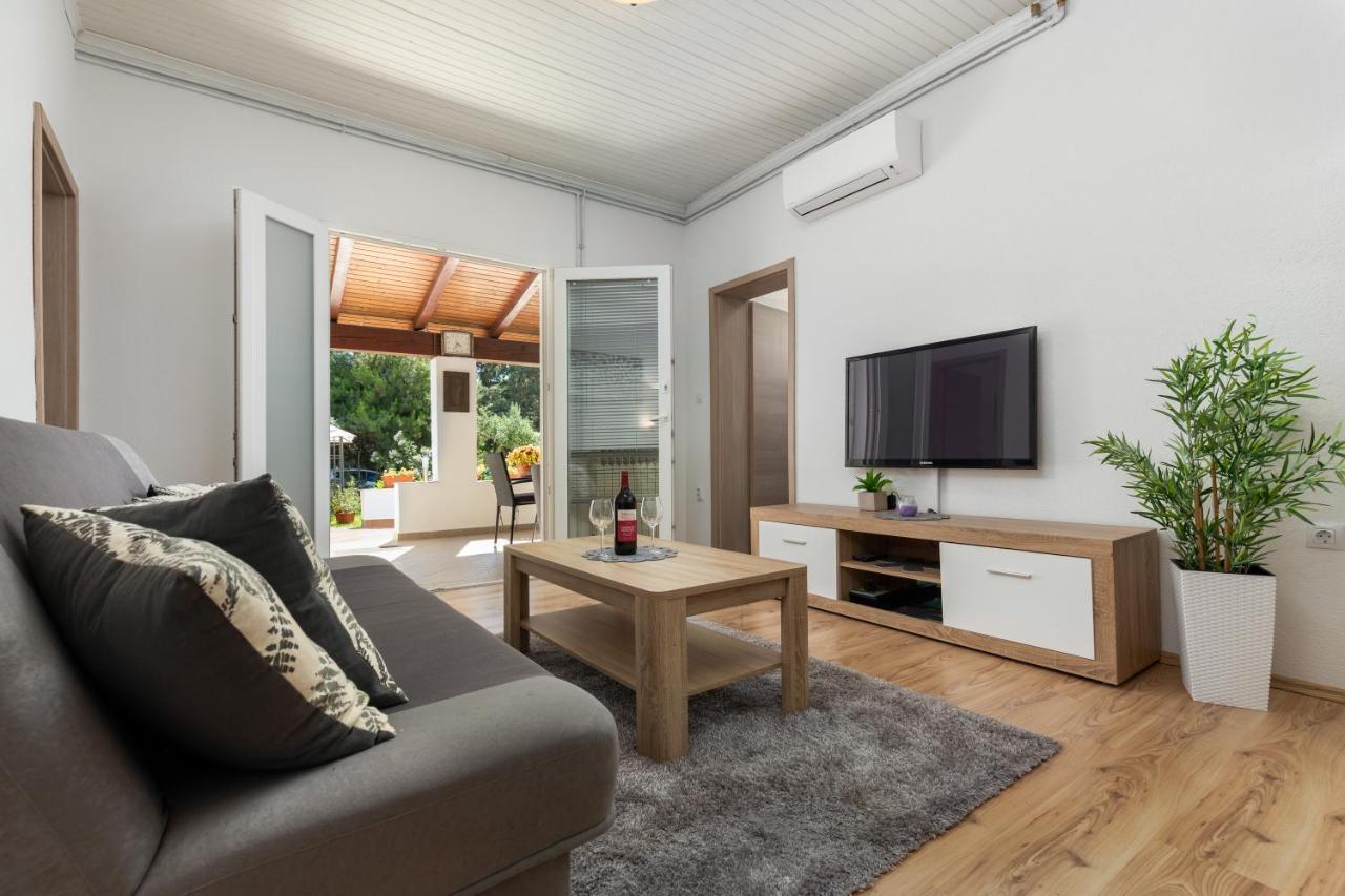 Apartments Elita โรวีน ภายนอก รูปภาพ