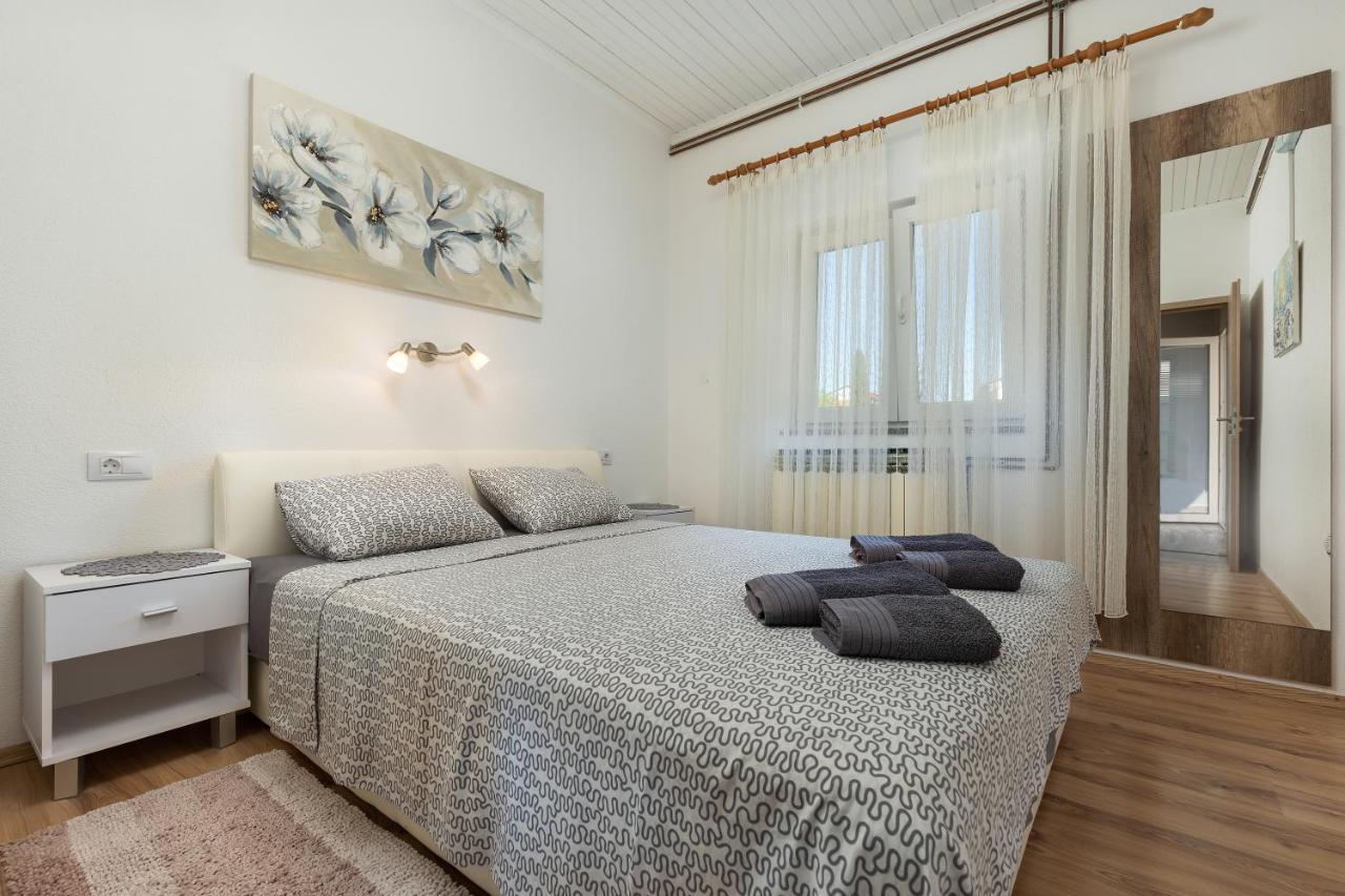 Apartments Elita โรวีน ภายนอก รูปภาพ