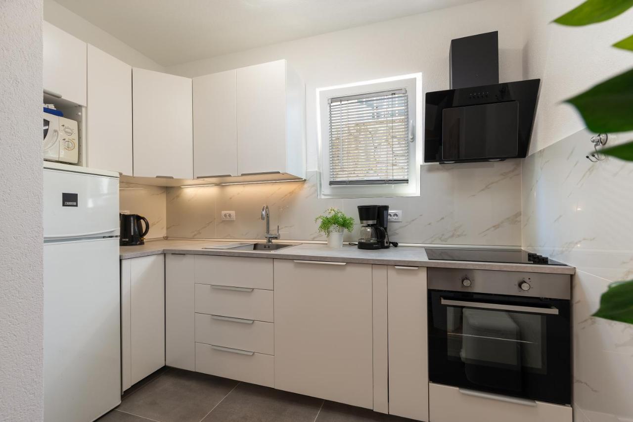 Apartments Elita โรวีน ภายนอก รูปภาพ