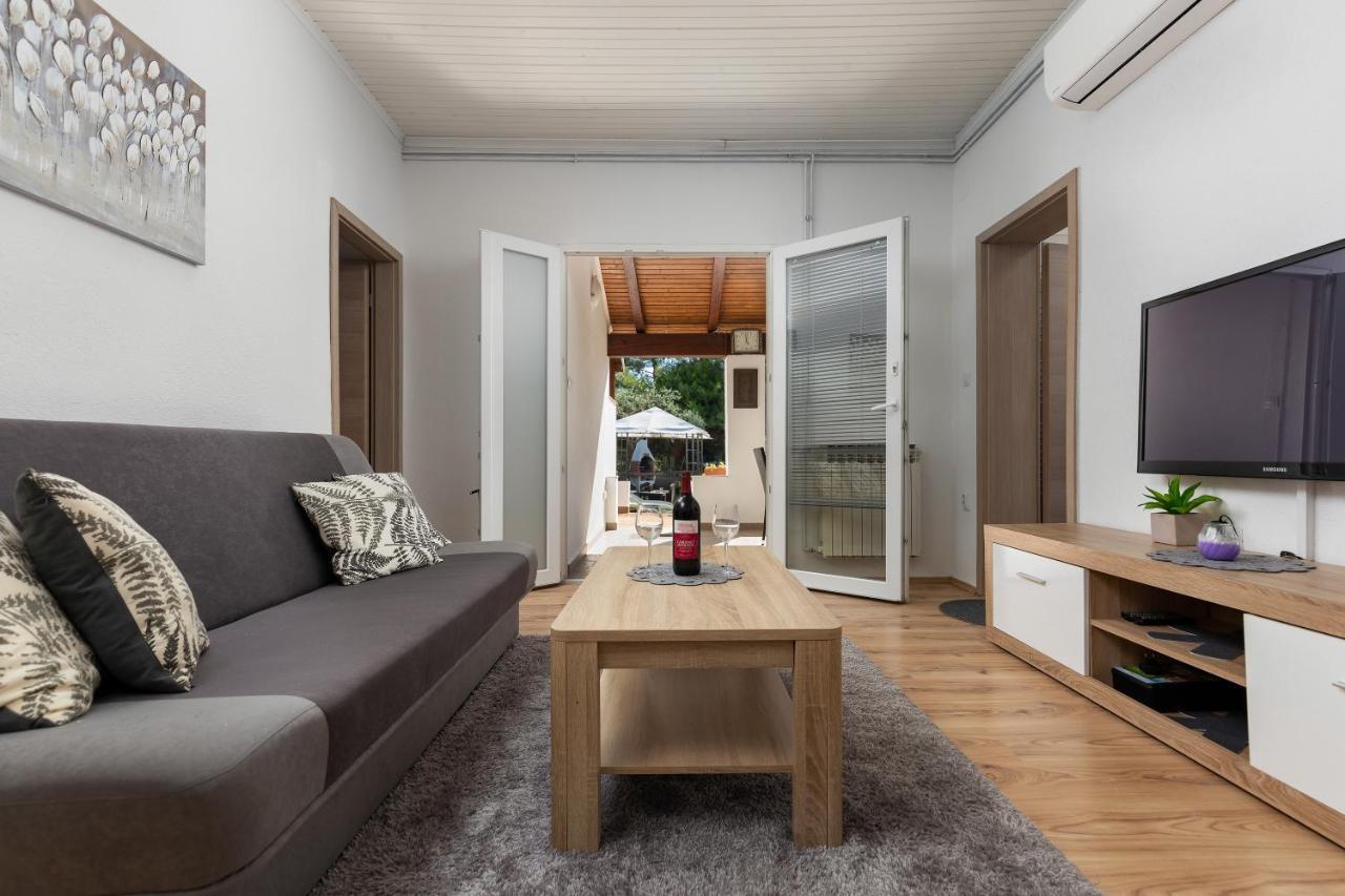 Apartments Elita โรวีน ภายนอก รูปภาพ