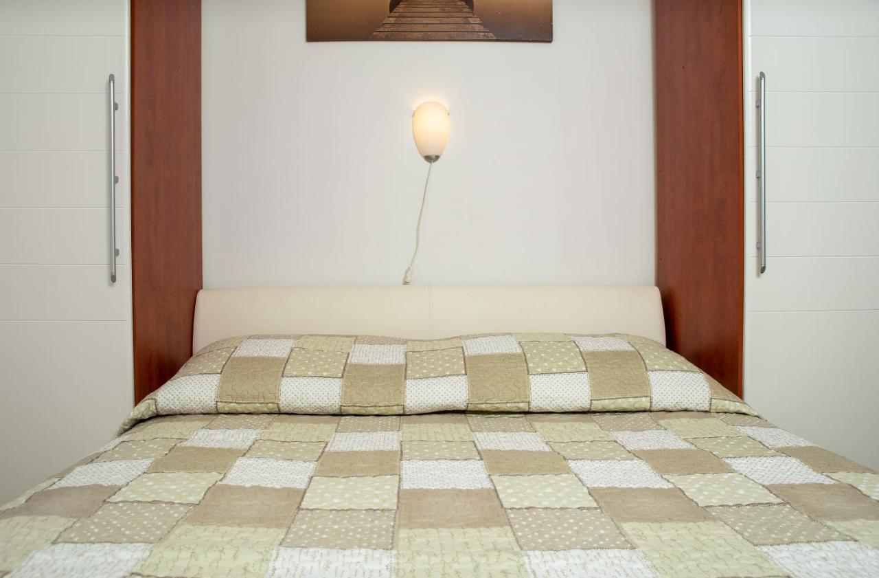 Apartments Elita โรวีน ภายนอก รูปภาพ